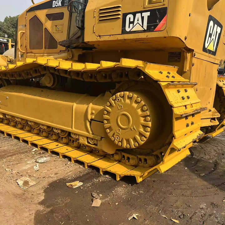 Used Cat Mini Bulldozer D5k Cat Dozers - Bulldozer: picture 1 Used Cat Mini Bulldozer D5k Cat Dozers - Bulldozer: picture 1