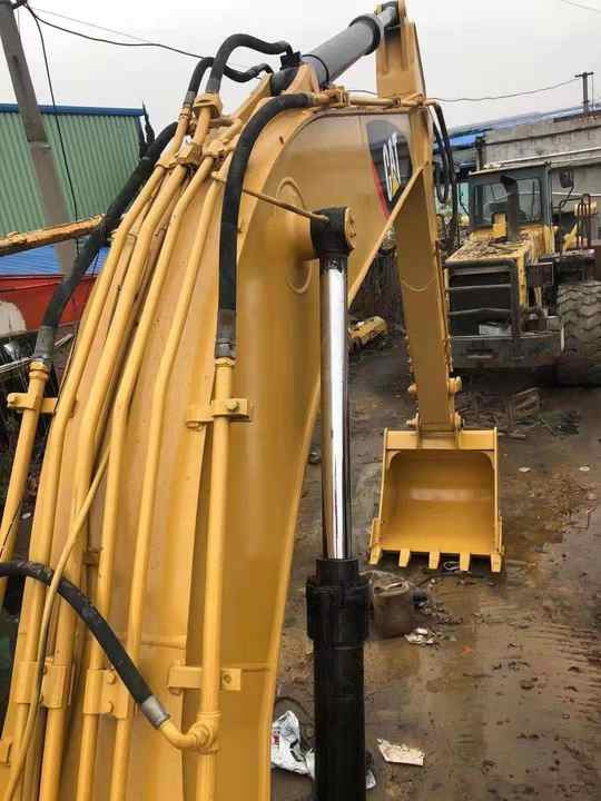 Used Cat320D2L Excavator Efficient Heavy Construction Equipment with Original Engine Second Hand Crawler Excavator - Excavator: picture 5 Used Cat320D2L Excavator Efficient Heavy Construction Equipment with Original Engine Second Hand Crawler Excavator - Excavator: picture 5