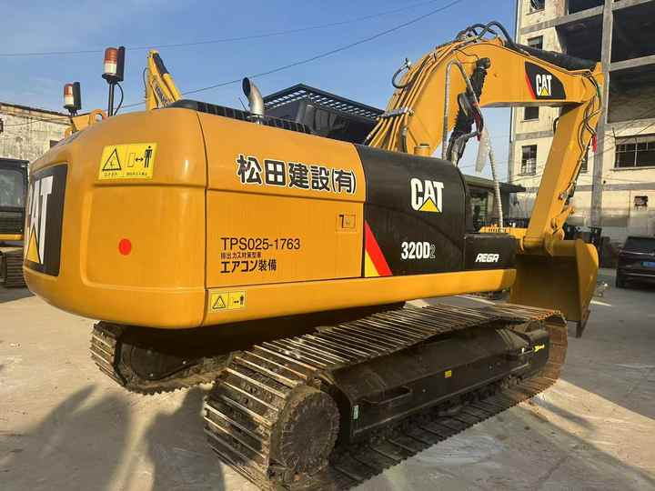 Used Caterpillar 320D Crawler Excavator in High Quality Waiting for Sale - Excavator: picture 4 Used Caterpillar 320D Crawler Excavator in High Quality Waiting for Sale - Excavator: picture 4