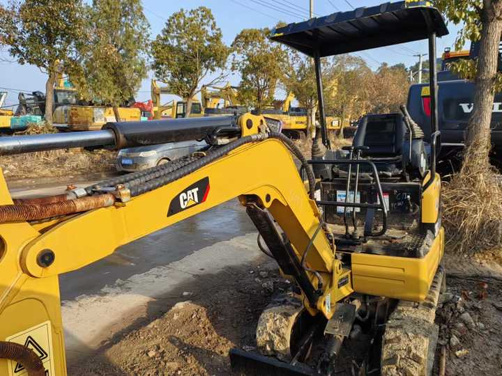 Used Digger CAT 301 Construction Machinery 2 Ton Construction Digger Used CAT 301 Cheap Excavator - Crawler excavator: picture 4 Used Digger CAT 301 Construction Machinery 2 Ton Construction Digger Used CAT 301 Cheap Excavator - Crawler excavator: picture 4