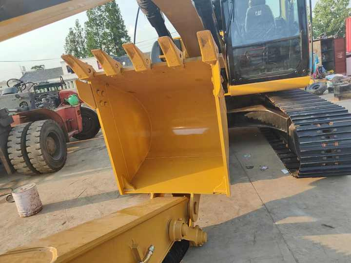 Used Excavator Caterpillar CAT315D Small and Medium-sized Original 15 Ton Excavator CAT315D for Sale - Crawler excavator: picture 4 Used Excavator Caterpillar CAT315D Small and Medium-sized Original 15 Ton Excavator CAT315D for Sale - Crawler excavator: picture 4