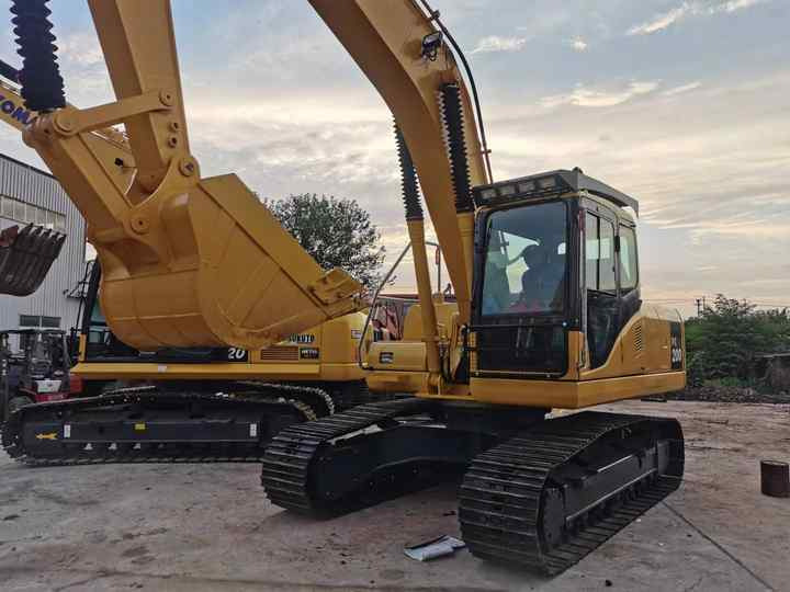 Used Good Quality Japan Original PC200-7 in Good Condition PC200-7 Komatsu - Crawler excavator: picture 5 Used Good Quality Japan Original PC200-7 in Good Condition PC200-7 Komatsu - Crawler excavator: picture 5