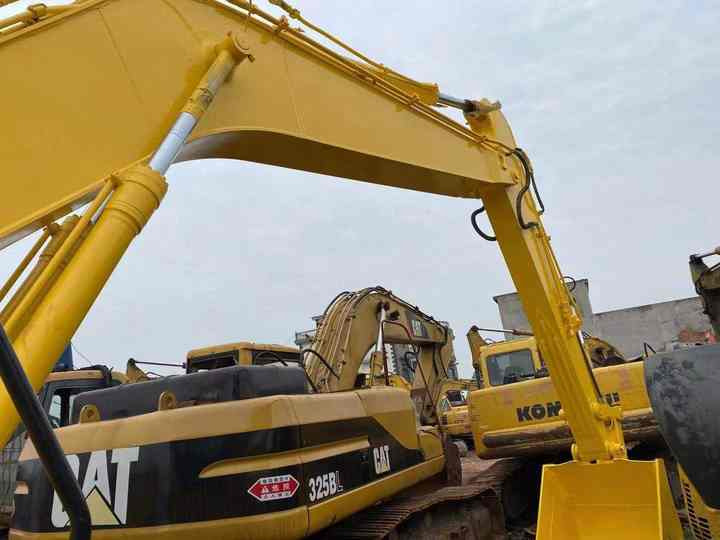 Used Good Quality Japan Original PC200-7 in Good Condition PC200-7 Komatsu - Crawler excavator: picture 5 Used Good Quality Japan Original PC200-7 in Good Condition PC200-7 Komatsu - Crawler excavator: picture 5
