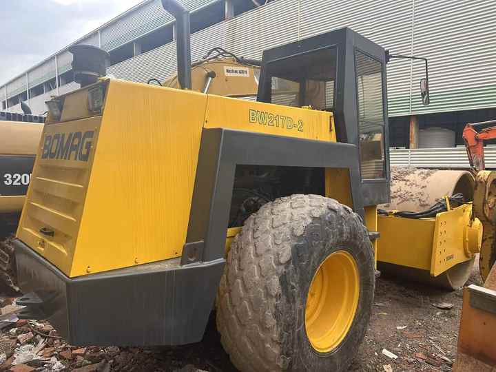 Used Heavy Construction Equipment BW217D Second Hand Road Rollers Used Machine Hot Sale - Road roller: picture 5 Used Heavy Construction Equipment BW217D Second Hand Road Rollers Used Machine Hot Sale - Road roller: picture 5