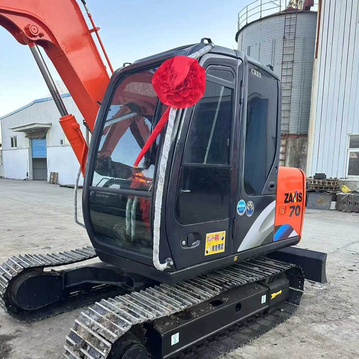 Used Hitachi Excavator ZX70 Japan Import Second Hand Small Crawler ZX70 Excavator for Sale - Crawler excavator: picture 1 Used Hitachi Excavator ZX70 Japan Import Second Hand Small Crawler ZX70 Excavator for Sale - Crawler excavator: picture 1