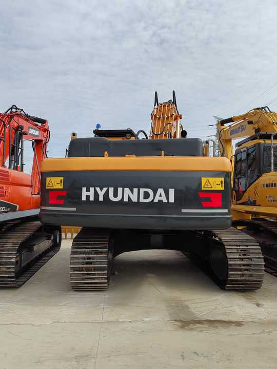 Used Hyundai 305LC-9T Excavator Originated From South Korea Superior Performance Running Working Condition Low Price for Sale - Excavator: picture 4 Used Hyundai 305LC-9T Excavator Originated From South Korea Superior Performance Running Working Condition Low Price for Sale - Excavator: picture 4