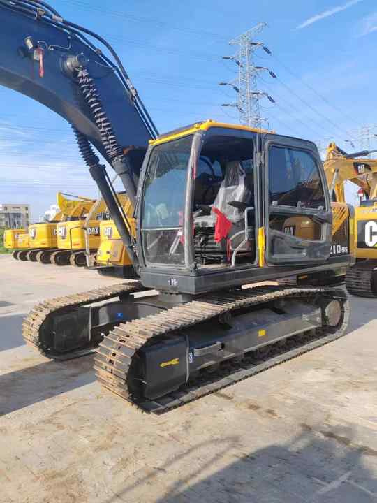 Used Hyundai210-9 21T Second Hand Korea Original Large Excavator Mining Construction Excavators Hot Sale 210-9 220-9 305-9 - Excavator: picture 3 Used Hyundai210-9 21T Second Hand Korea Original Large Excavator Mining Construction Excavators Hot Sale 210-9 220-9 305-9 - Excavator: picture 3
