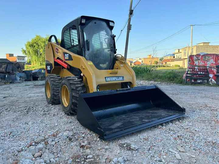 Used Original Caterpillar 246c Skid Steer Loader for Sale - Skid steer loader: picture 2 Used Original Caterpillar 246c Skid Steer Loader for Sale - Skid steer loader: picture 2
