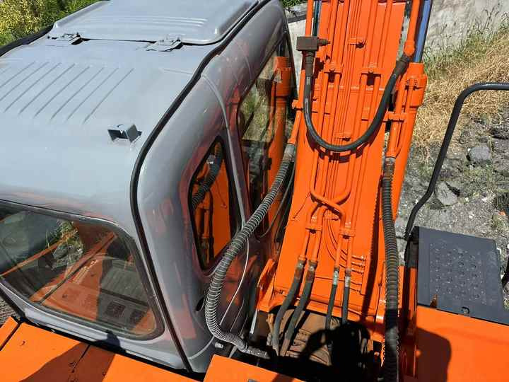 Used Wheel Excavator Hitachi ZX 130W Made in Japan 13ton Hitachi Zx130w Wheel Excavator Price Used Hitachi Zx130 Excavator SALE - Excavator: picture 5 Used Wheel Excavator Hitachi ZX 130W Made in Japan 13ton Hitachi Zx130w Wheel Excavator Price Used Hitachi Zx130 Excavator SALE - Excavator: picture 5