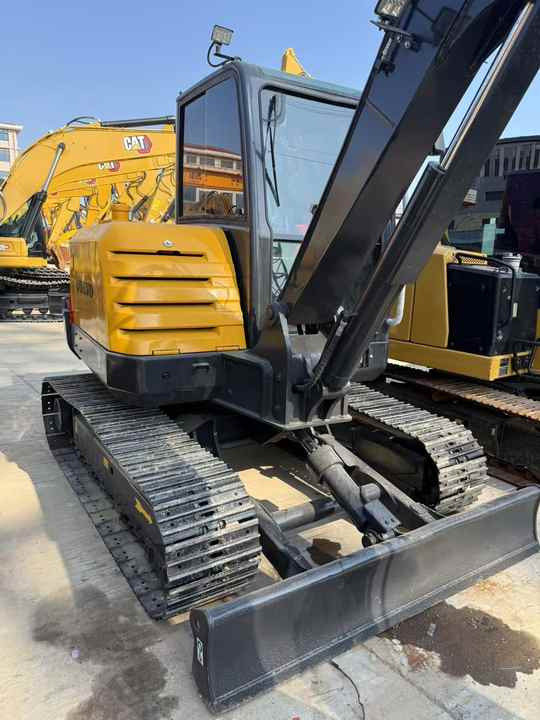 Used volvo Ec60 Mini 6tons Excavator in Stock for Sale Excellent Condition volvo Ec60 Ec140 Excavator Low Working Hours - Excavator: picture 2 Used volvo Ec60 Mini 6tons Excavator in Stock for Sale Excellent Condition volvo Ec60 Ec140 Excavator Low Working Hours - Excavator: picture 2