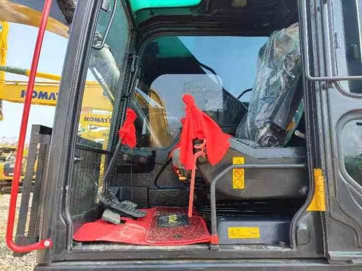 Used volvo ec240 excavator for sale korea brand volvo ec210 240 250 290 300 excavator for sale - Excavator: picture 3 Used volvo ec240 excavator for sale korea brand volvo ec210 240 250 290 300 excavator for sale - Excavator: picture 3