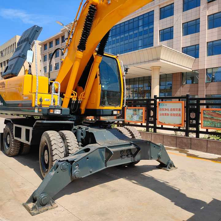 Well-Maintained Hyundai 210-9Used Wheel Excavator Construction Machine | No Major Repairs | Price Negotiable - Wheel excavator: picture 3 Well-Maintained Hyundai 210-9Used Wheel Excavator Construction Machine | No Major Repairs | Price Negotiable - Wheel excavator: picture 3