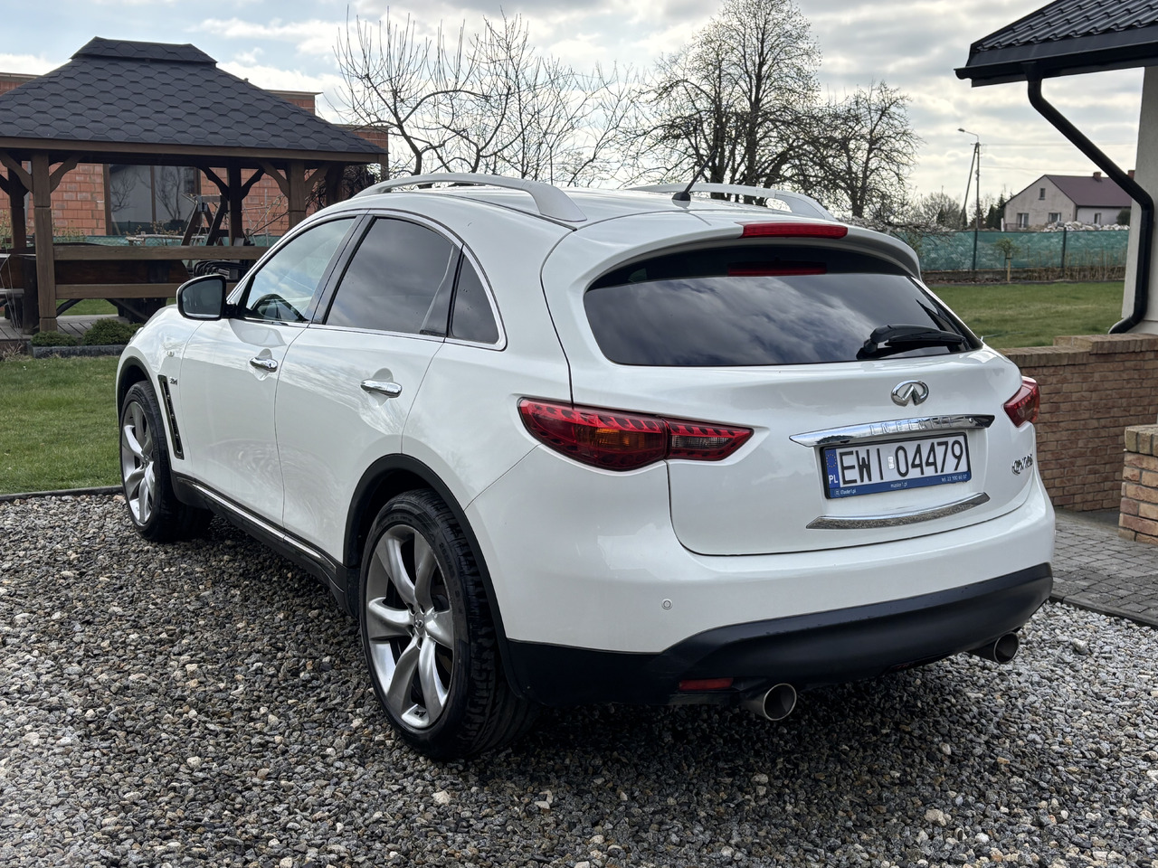 Infiniti QX70 FX30 Diesel V6 Euro6 - SUV: picture 5 Infiniti QX70 FX30 Diesel V6 Euro6 - SUV: picture 5
