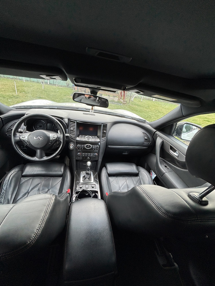 Infiniti QX70 FX30 Diesel V6 Euro6 - SUV: picture 4 Infiniti QX70 FX30 Diesel V6 Euro6 - SUV: picture 4
