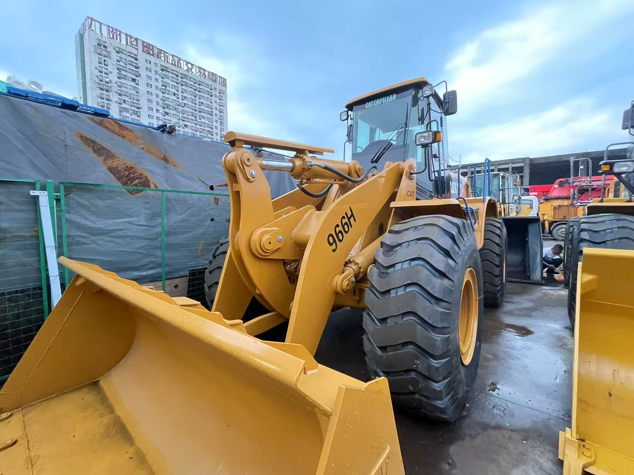 CATERPILLAR 966H - Wheel loader: picture 3 CATERPILLAR 966H - Wheel loader: picture 3