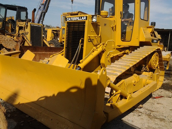 CATERPILLAR D5H - Bulldozer: picture 1 CATERPILLAR D5H - Bulldozer: picture 1