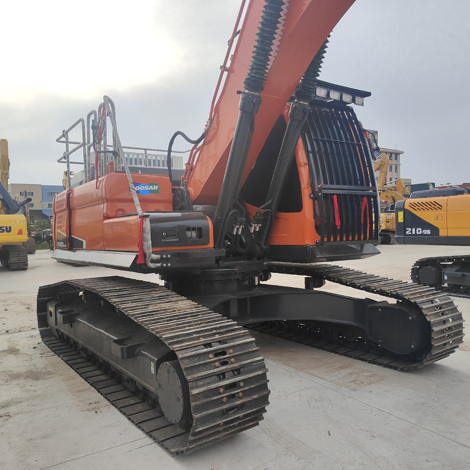 DOOSAN DX300LC-9C - Crawler excavator: picture 1 DOOSAN DX300LC-9C - Crawler excavator: picture 1