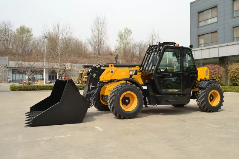 KOMATSU Longer boom - Diesel forklift: picture 4 KOMATSU Longer boom - Diesel forklift: picture 4
