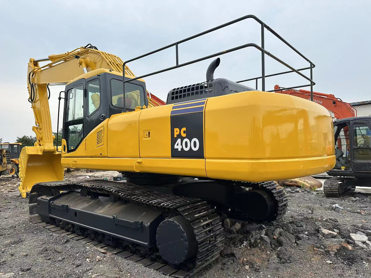 KOMATSU PC400-7 - Crawler excavator: picture 2 KOMATSU PC400-7 - Crawler excavator: picture 2