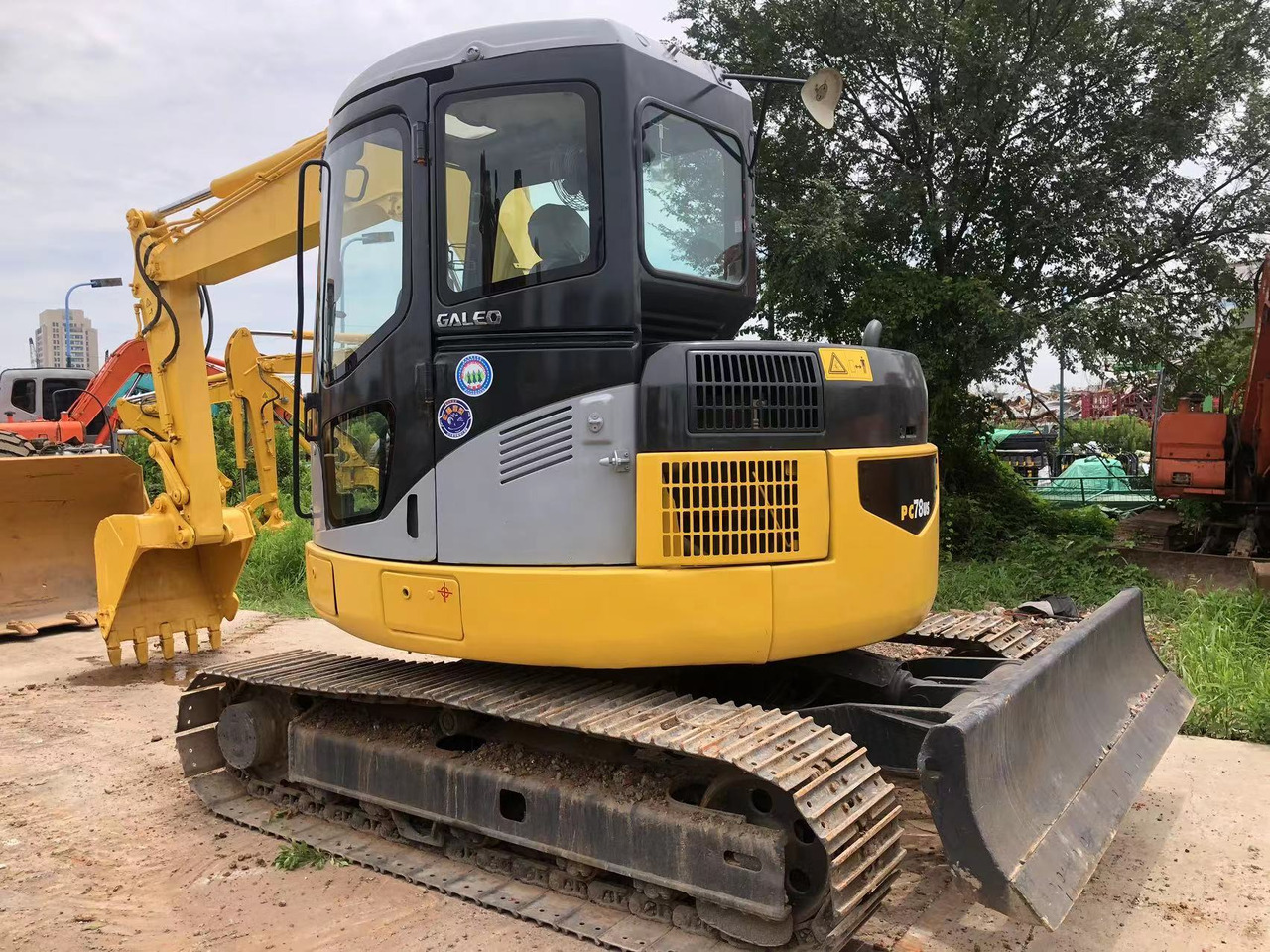 KOMATSU PC70-8 - Mini excavator: picture 2 KOMATSU PC70-8 - Mini excavator: picture 2
