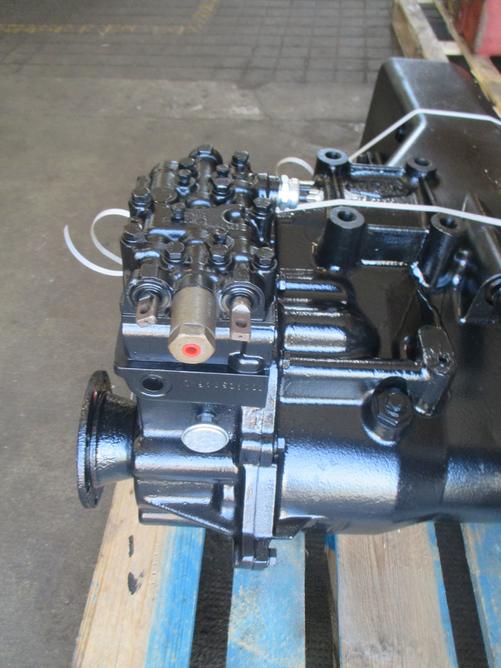 R24346-8 Clark Hurth - Gearbox for Construction machinery: picture 4 R24346-8 Clark Hurth - Gearbox for Construction machinery: picture 4