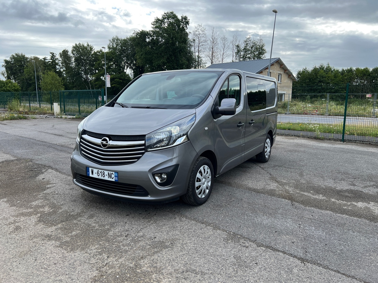 OPEL Vivaro 5 Places L1H1 Grand Confort 146ch 1.6 CDTI - Combi van: picture 1 OPEL Vivaro 5 Places L1H1 Grand Confort 146ch 1.6 CDTI - Combi van: picture 1