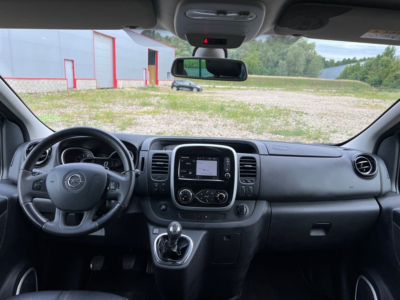 OPEL Vivaro 5 Places L1H1 Grand Confort 146ch 1.6 CDTI - Combi van: picture 5 OPEL Vivaro 5 Places L1H1 Grand Confort 146ch 1.6 CDTI - Combi van: picture 5