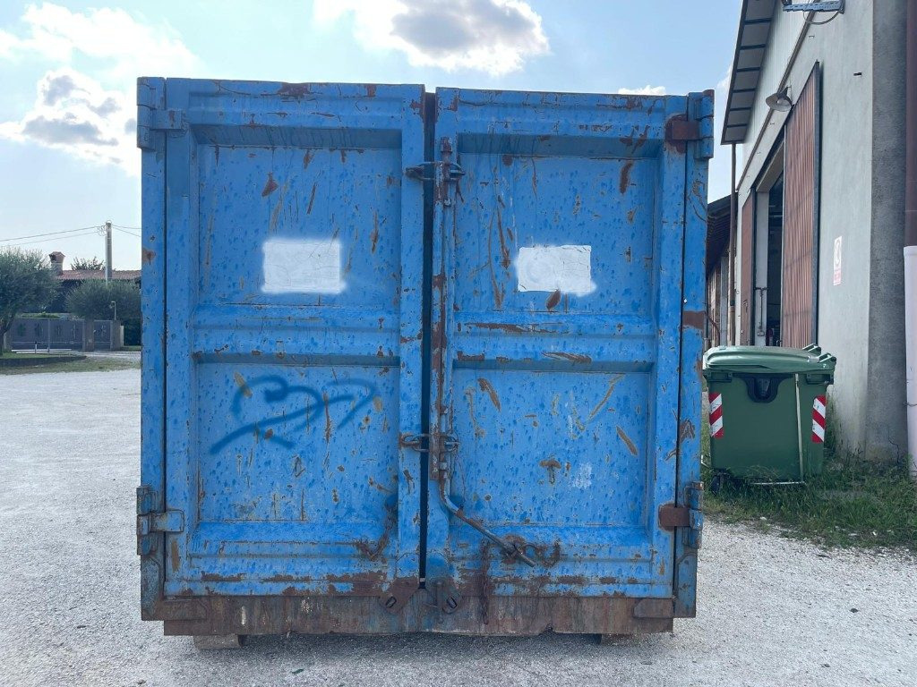 CONTAINER SCARRABILE USATO A CIELO APERTO - Roll-off container: picture 4 CONTAINER SCARRABILE USATO A CIELO APERTO - Roll-off container: picture 4
