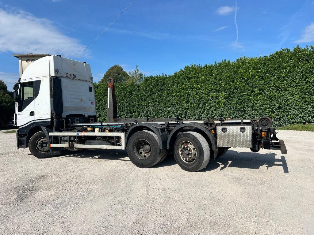 IVECO STRALIS 460 SCARRABILE - Hook lift truck: picture 2 IVECO STRALIS 460 SCARRABILE - Hook lift truck: picture 2