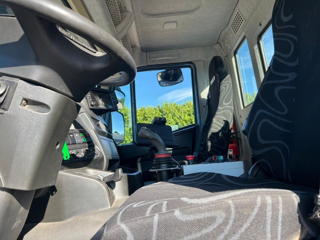 Leasing of IVECO TRAKKER 450 SCARRABILE IVECO TRAKKER 450 SCARRABILE: picture 10