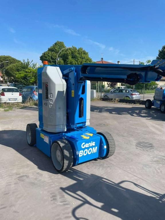 Genie Z30/20N - Articulated boom: picture 3 Genie Z30/20N - Articulated boom: picture 3