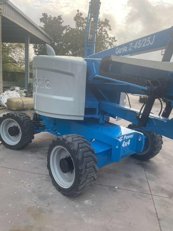 Genie Z45/25J RT - Articulated boom: picture 5 Genie Z45/25J RT - Articulated boom: picture 5
