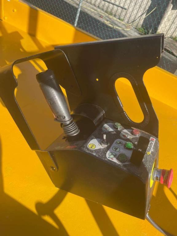 Haulotte COMPACT 10 - Scissor lift: picture 2 Haulotte COMPACT 10 - Scissor lift: picture 2