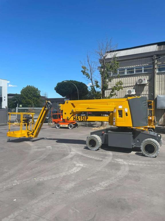 Haulotte HA15IP - Articulated boom: picture 2 Haulotte HA15IP - Articulated boom: picture 2
