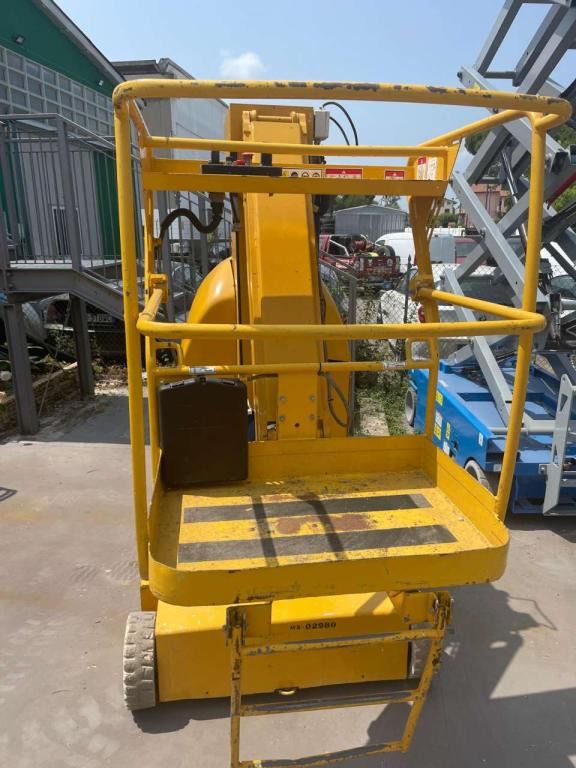 Haulotte STAR12 - Vertical mast lift: picture 3 Haulotte STAR12 - Vertical mast lift: picture 3