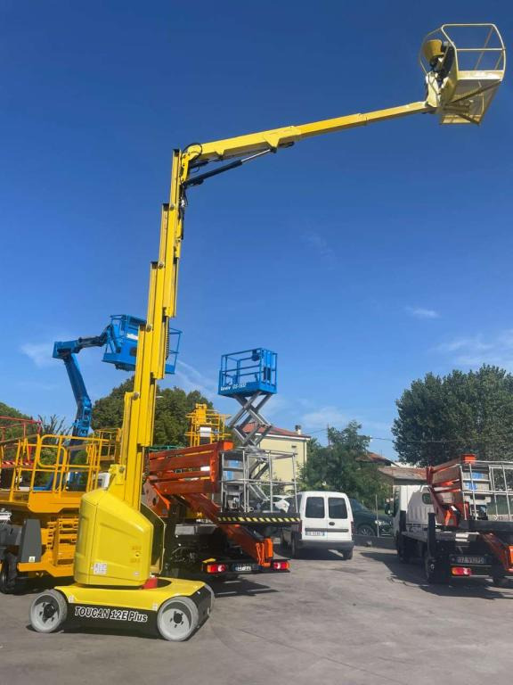 JLG TOUCAN 12E PLUS - Vertical mast lift: picture 2 JLG TOUCAN 12E PLUS - Vertical mast lift: picture 2