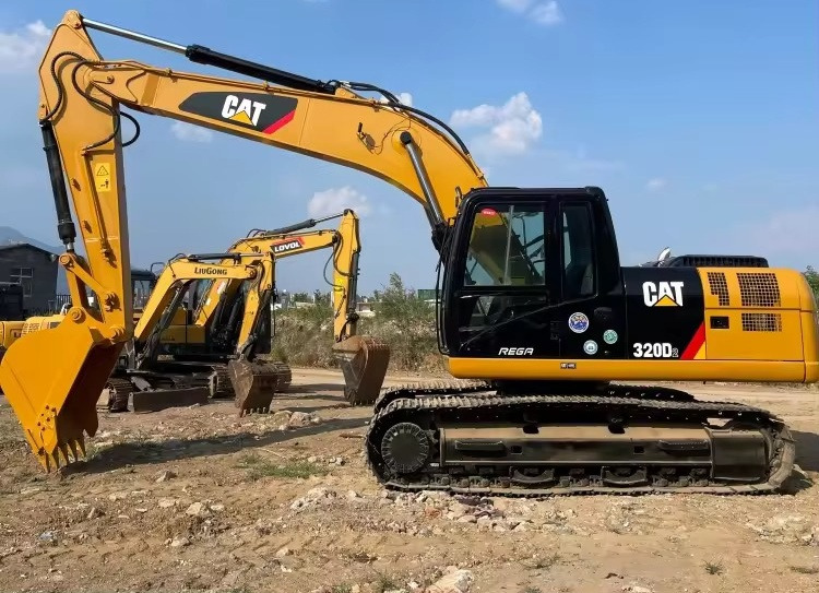 CATERPILLAR heavy Excavator CAT 320d Original US Used CAT 320d Excavator 20Tons Excavator CAT320C 320D 320d2 on sale - Crawler excavator: picture 4 CATERPILLAR heavy Excavator CAT 320d Original US Used CAT 320d Excavator 20Tons Excavator CAT320C 320D 320d2 on sale - Crawler excavator: picture 4