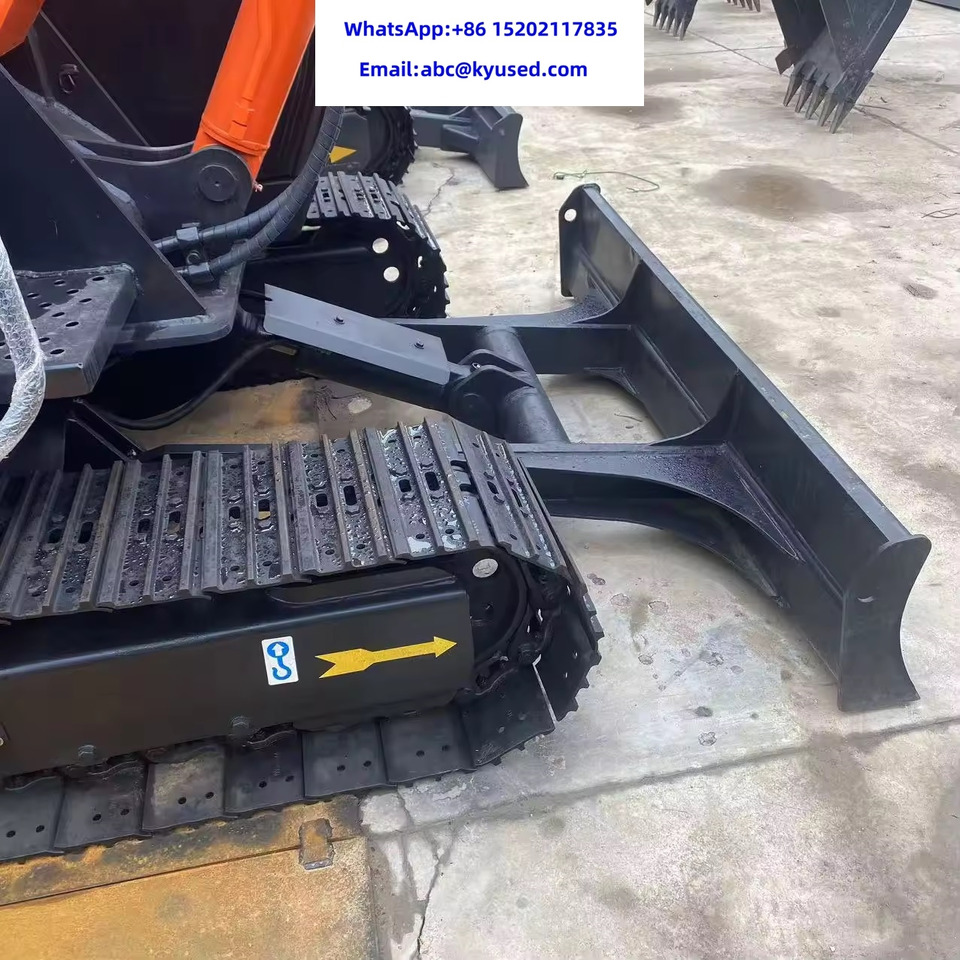 Excavator HITACHI ZX60: picture 12