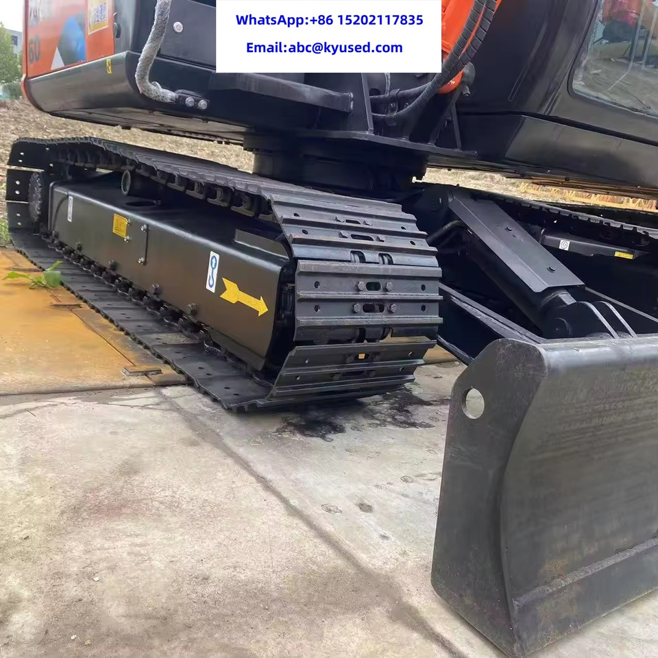 Excavator HITACHI ZX60: picture 11