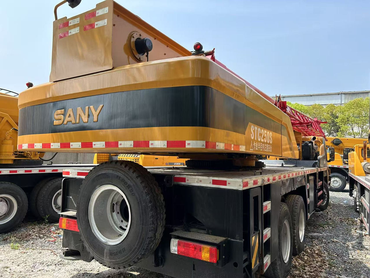 SANY STC250 STC300 STC350 STC500 STC750 25ton 30ton 35ton 50t 75t truck crane - Crane: picture 4 SANY STC250 STC300 STC350 STC500 STC750 25ton 30ton 35ton 50t 75t truck crane - Crane: picture 4