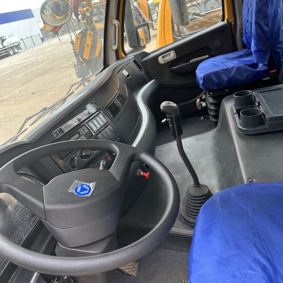 XCMG XCT25L5 QY25K5D QY25K5C QY25K5-I 25ton Used crane - Mobile crane: picture 5 XCMG XCT25L5 QY25K5D QY25K5C QY25K5-I 25ton Used crane - Mobile crane: picture 5