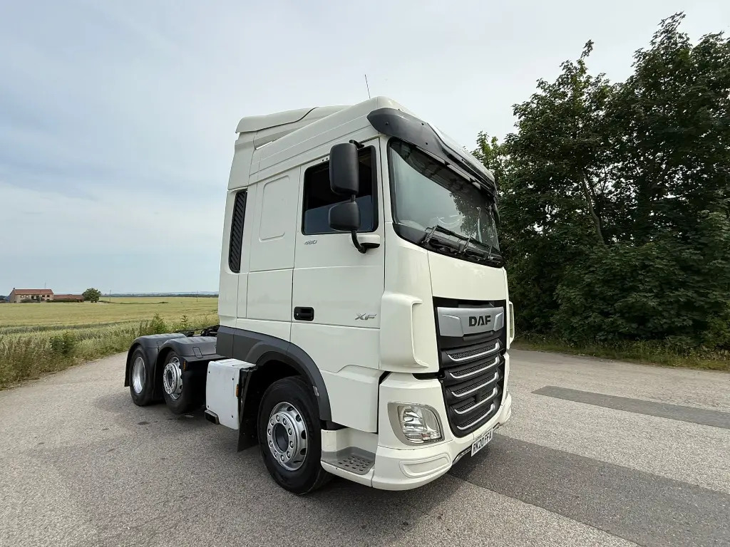 DAF XF 105 - Tractor unit: picture 3 DAF XF 105 - Tractor unit: picture 3