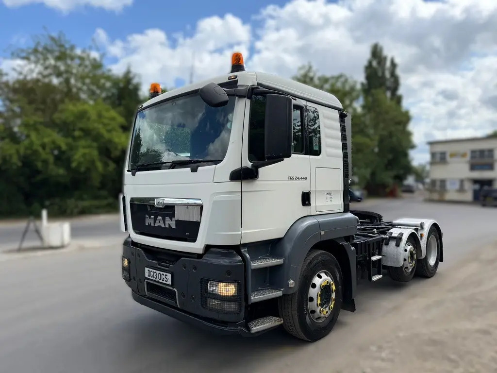 MAN TGS 24 - Tractor unit: picture 1 MAN TGS 24 - Tractor unit: picture 1