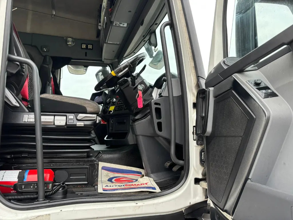 Tractor unit Renault T 480 (JWH): picture 13