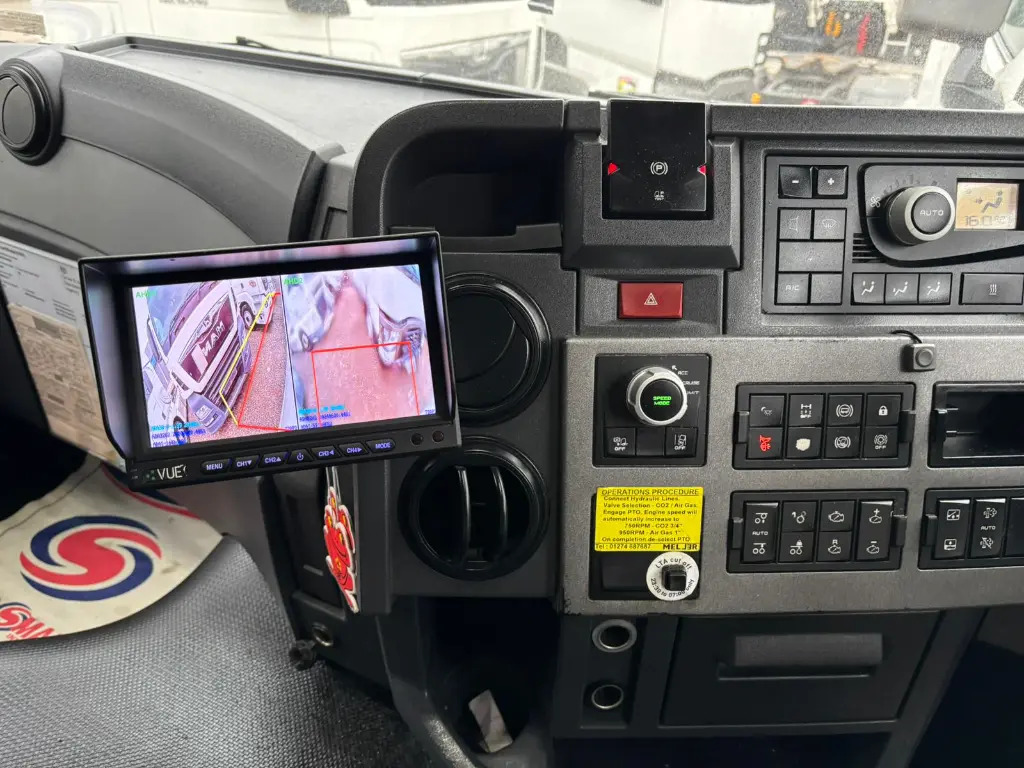 Tractor unit Renault T 480 (JWH): picture 15