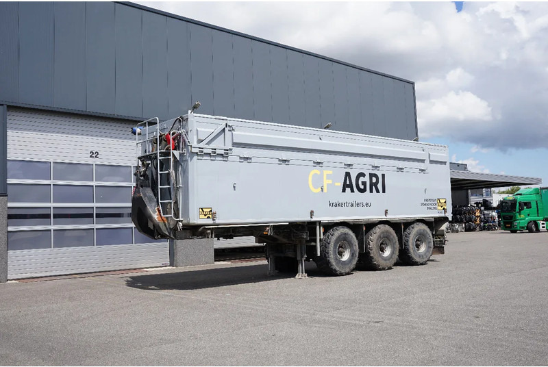 Kraker CF Agri Truck and Tractor 2 steering axle - Walking floor semi-trailer: picture 1 Kraker CF Agri Truck and Tractor 2 steering axle - Walking floor semi-trailer: picture 1