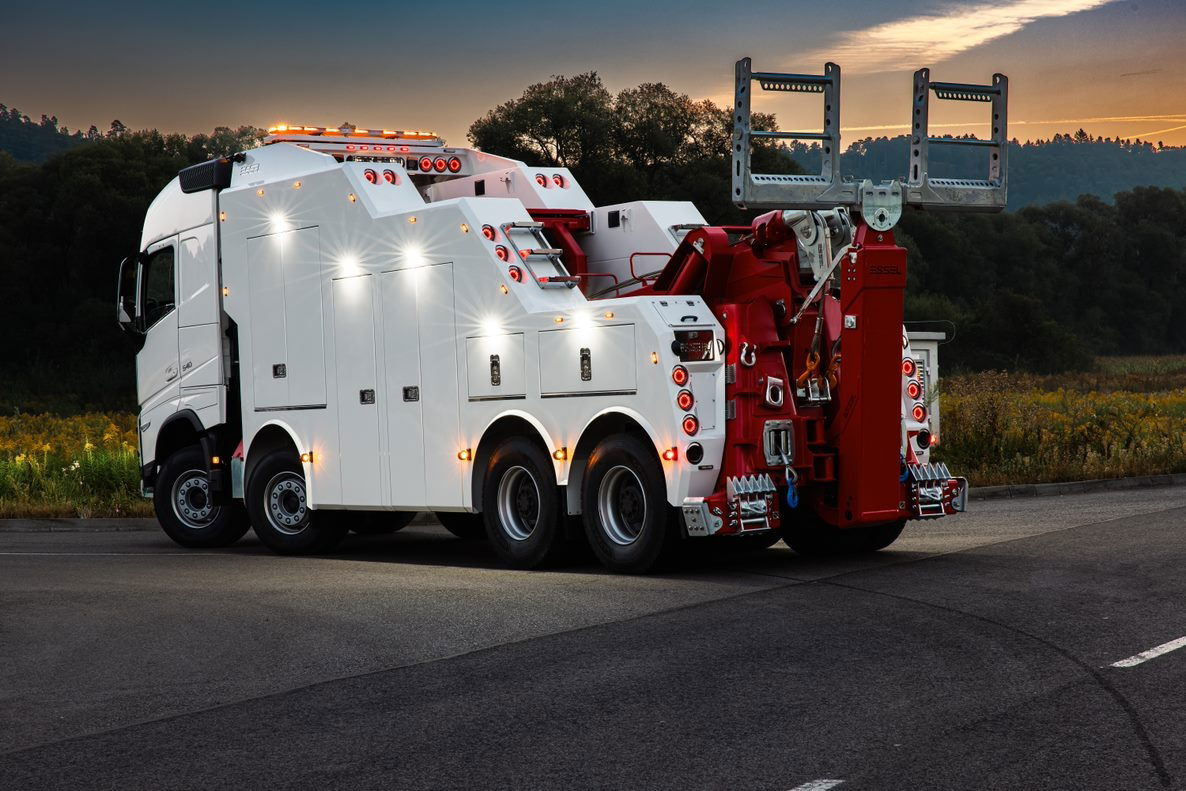 Volvo FH NEW ER4120 5 winches T-REX Volvo FH 540 8x4 WB6,0 White or RED - Tow truck: picture 1 Volvo FH NEW ER4120 5 winches T-REX Volvo FH 540 8x4 WB6,0 White or RED - Tow truck: picture 1