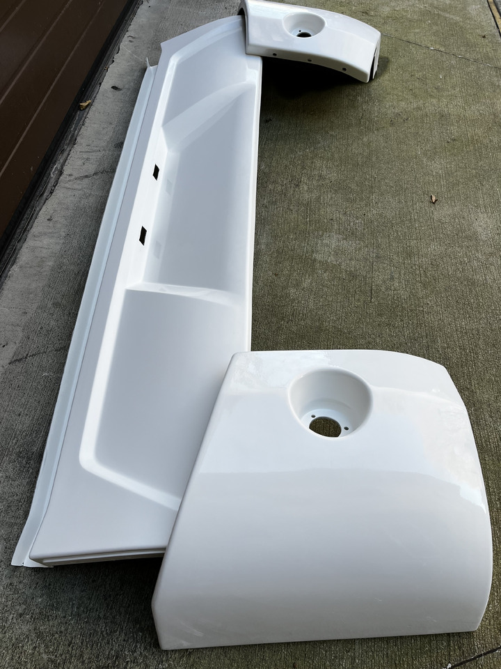 Zderzak tylny VOLVO 9500 9700 9900 VOLVO 9500 9700 9900 - Bumper for Coach: picture 1 Zderzak tylny VOLVO 9500 9700 9900 VOLVO 9500 9700 9900 - Bumper for Coach: picture 1