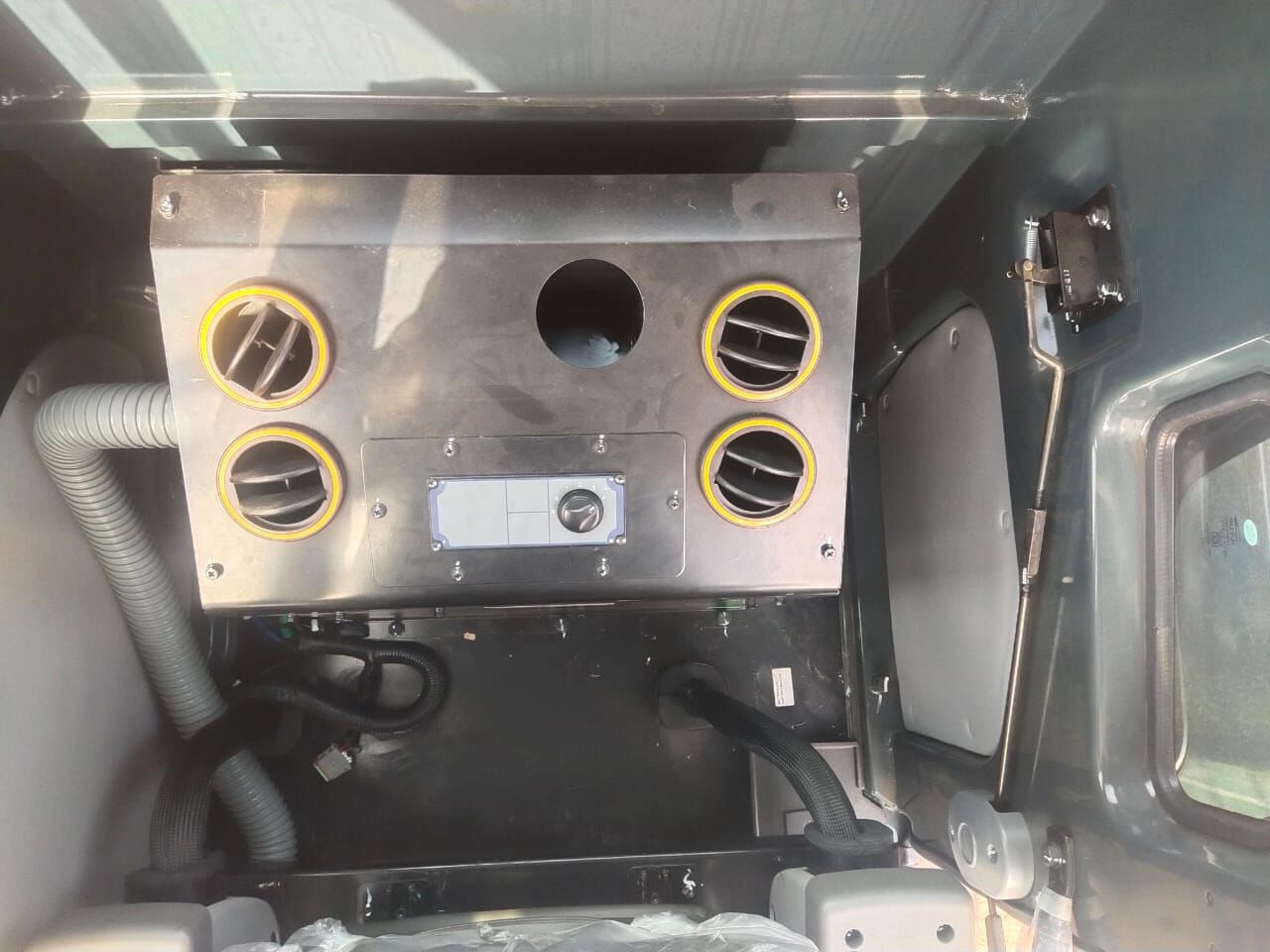 New Hyundai R210 tracked excavator - Crawler excavator: picture 3 New Hyundai R210 tracked excavator - Crawler excavator: picture 3