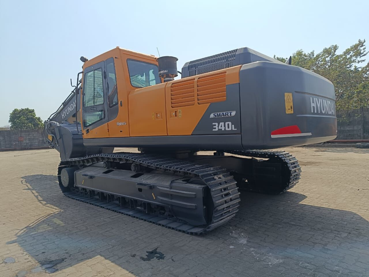 New Hyundai R340 tracked excavator - Crawler excavator: picture 1 New Hyundai R340 tracked excavator - Crawler excavator: picture 1